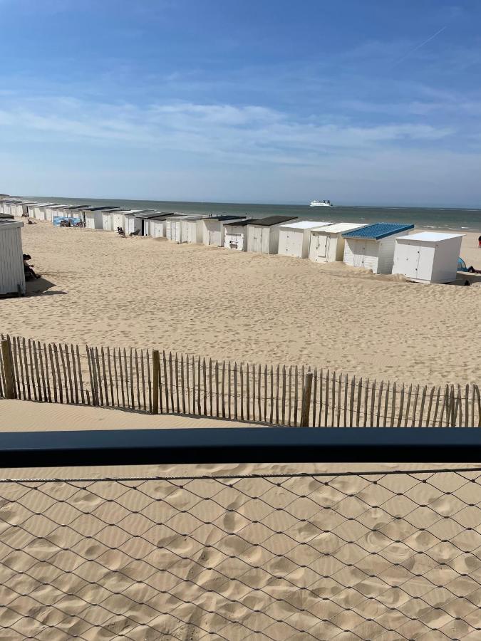 Royal Seavieuw Lägenhet Calais Exteriör bild