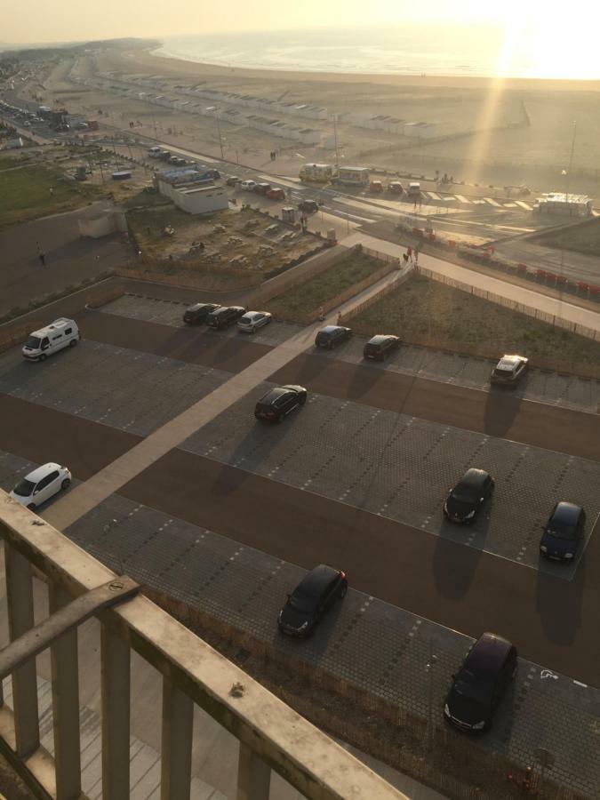 Royal Seavieuw Lägenhet Calais Exteriör bild